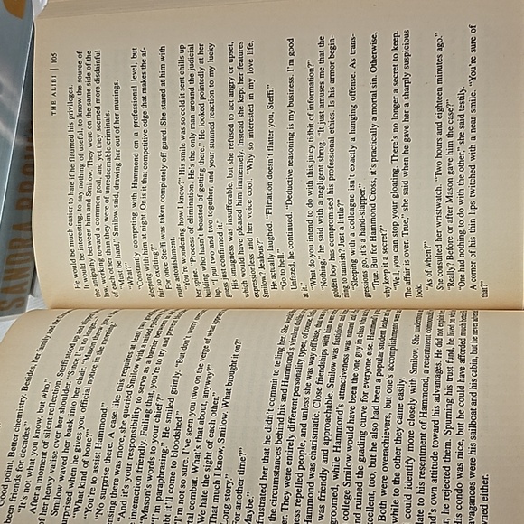 Sandra Brown Novel Bundle - Picture 14 of 16